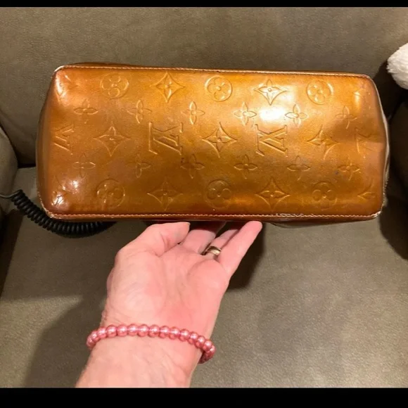 Louis Vuitton Tote Bag - Picture 7 of 11